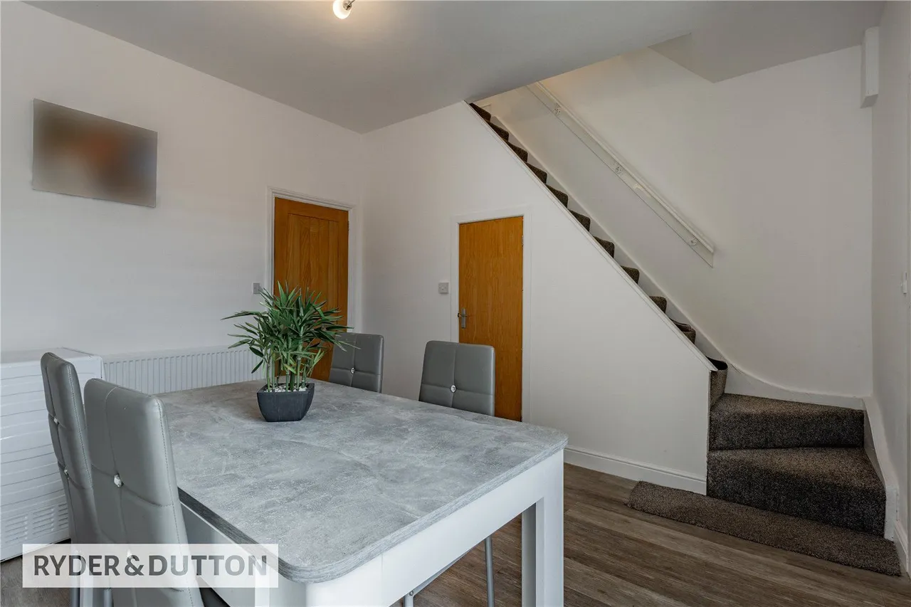Lisbon Street, Passmonds, OL12, photo 4