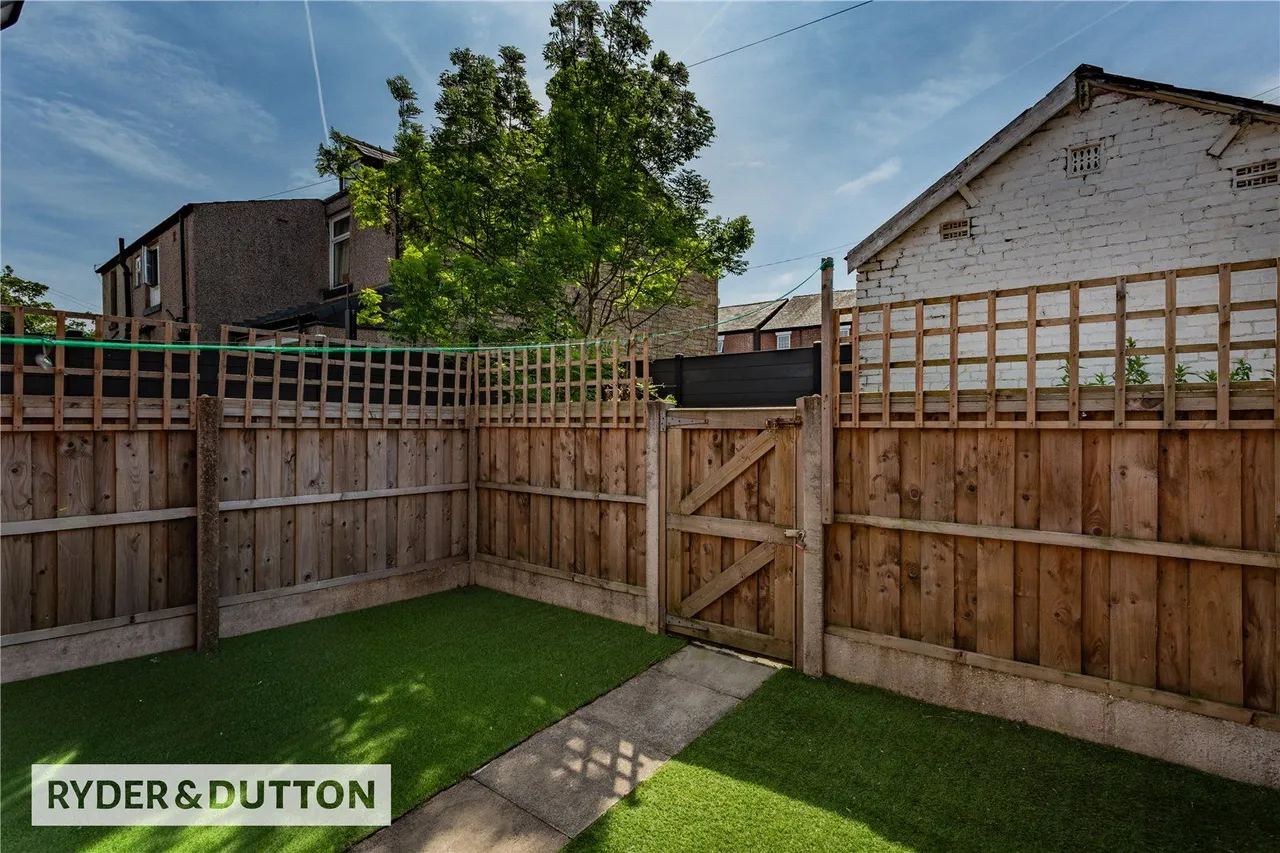 Lisbon Street, Passmonds, OL12, photo 11