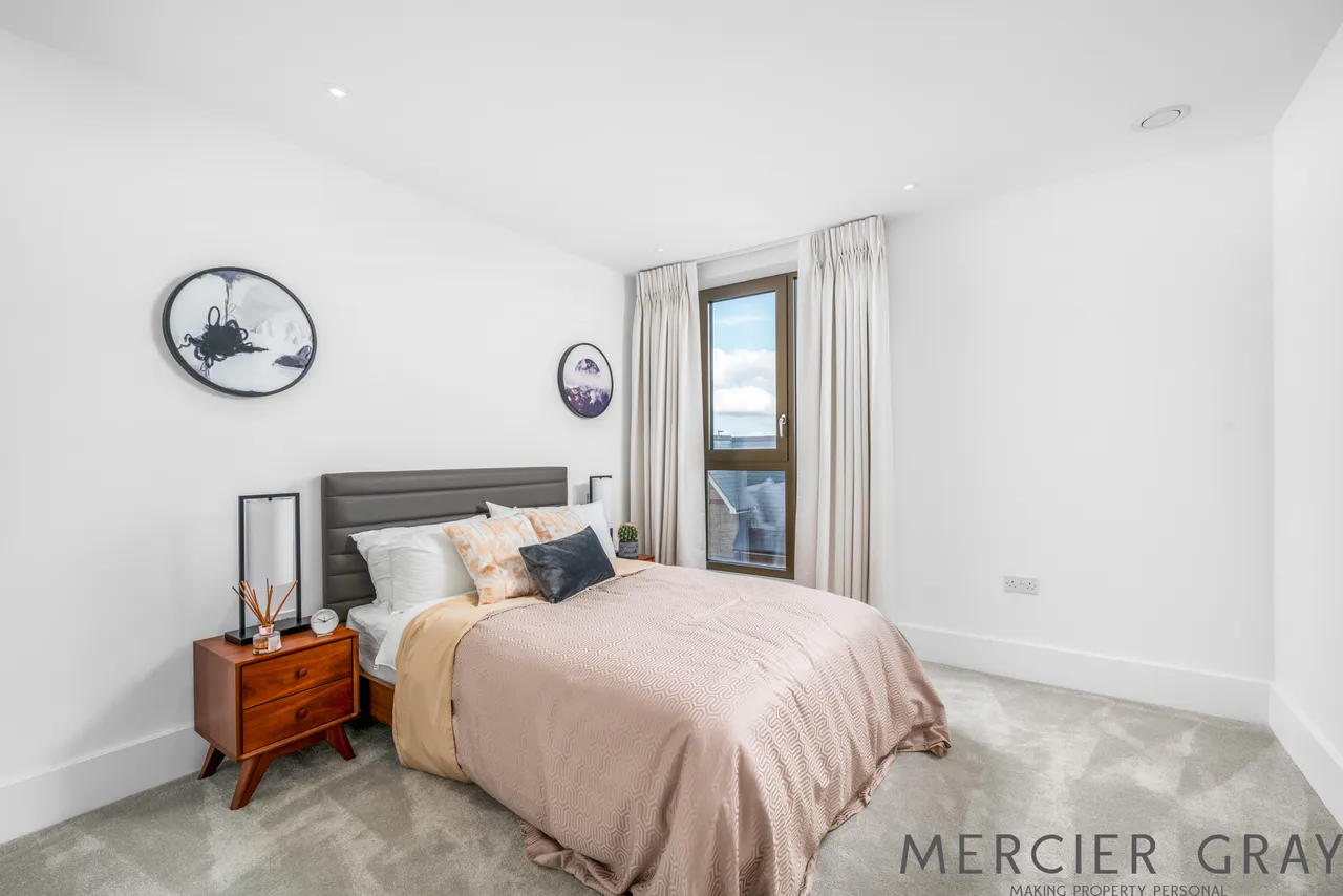 Chaplin Drive, Barnet, EN4, photo 6