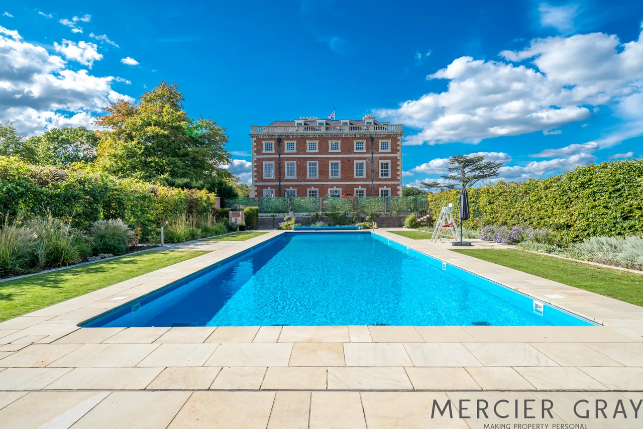 2 bed house for sale, Chaplin Drive, Barnet, EN4