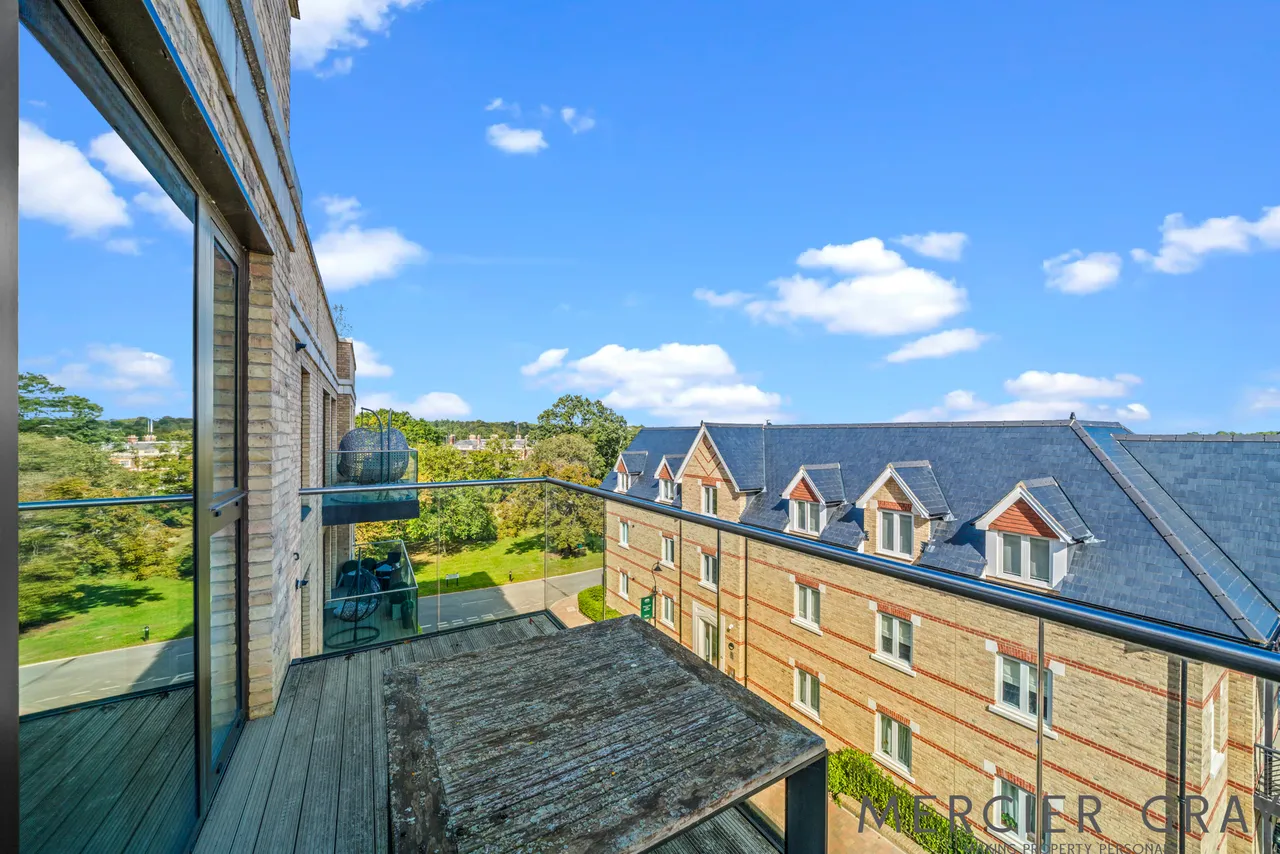 Chaplin Drive, Barnet, EN4, photo 16