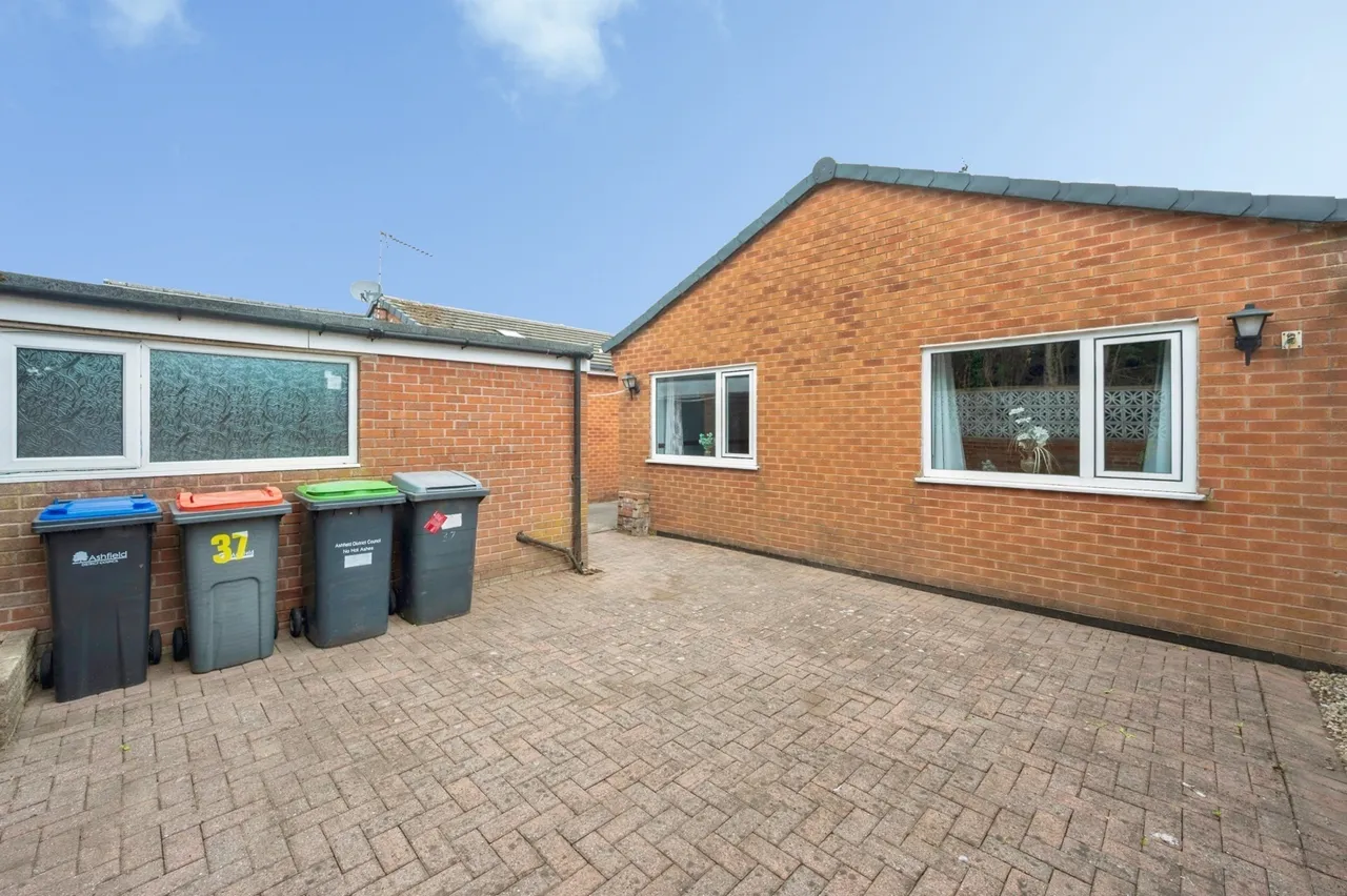 Sandfield Road, Kirkby-in-Ashfield, Nottingham, Nottinghamshire, NG17, photo 14