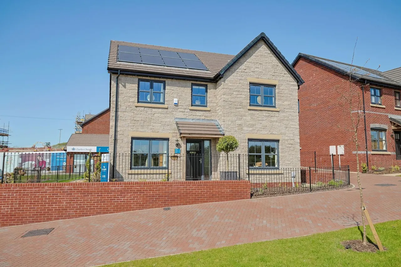 4 bed house for sale, Golwg Y Bryn Development, Ffordd Pendre Carmarthen, SA31