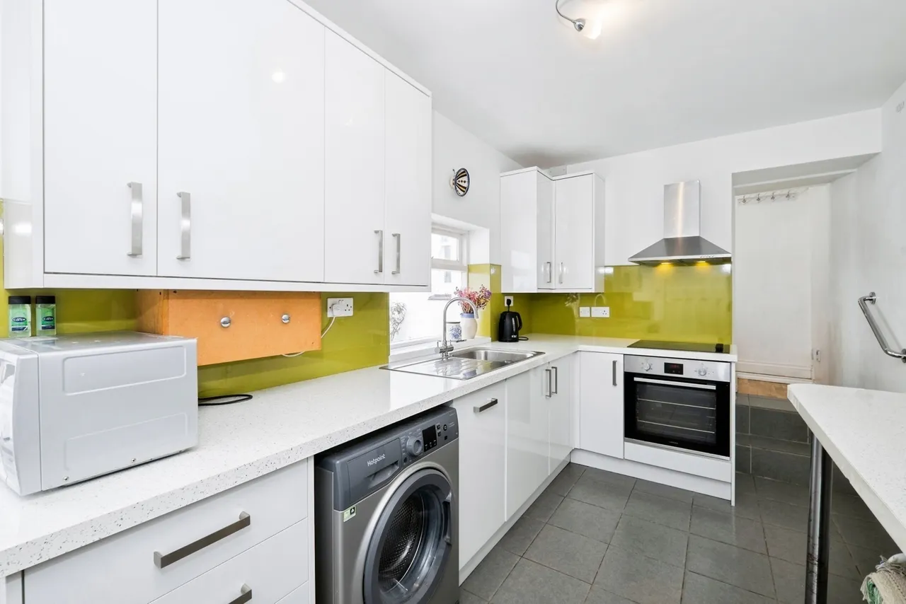 Adelaide Street, Penzance, TR18, photo 11
