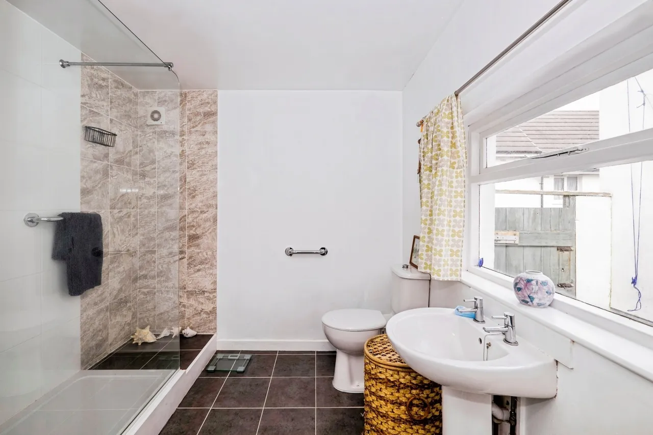Adelaide Street, Penzance, TR18, photo 12