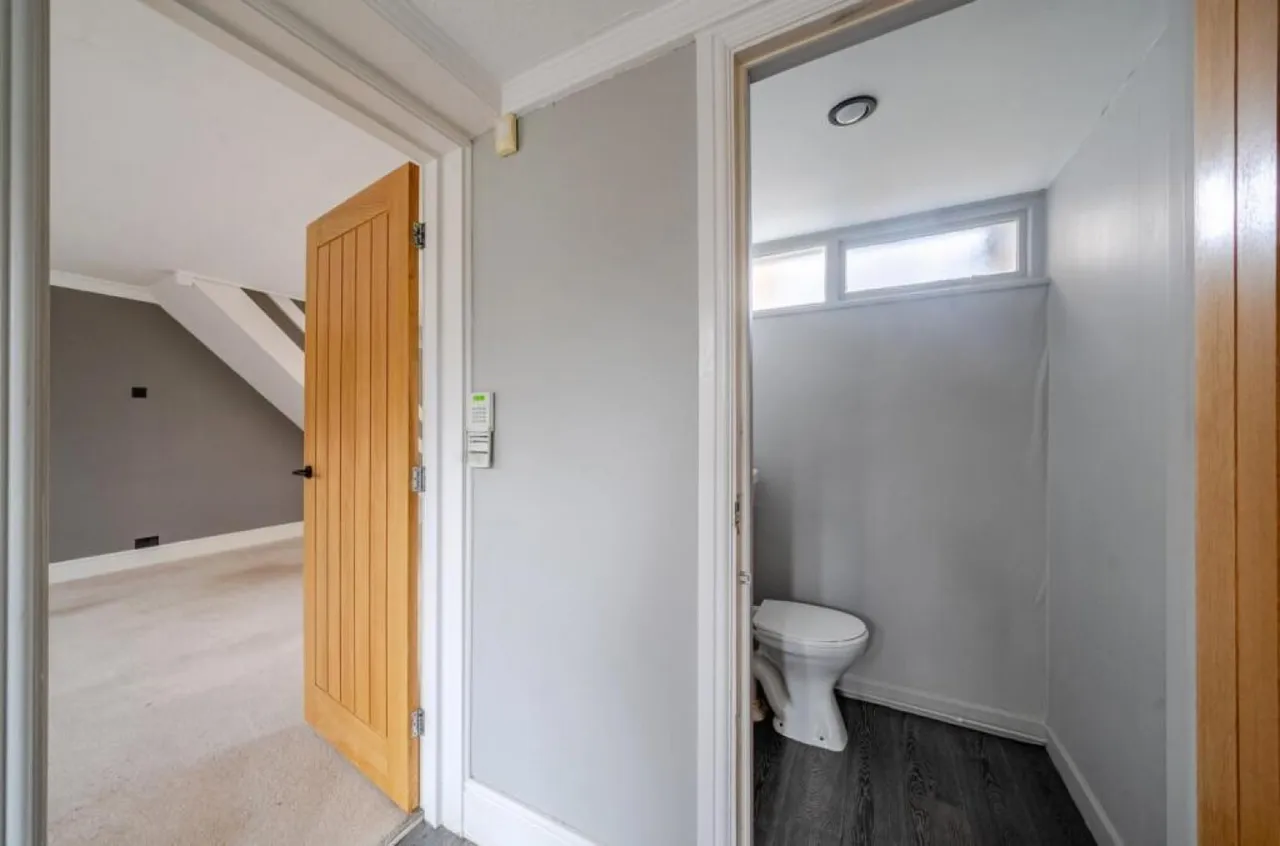 West End Lane, Horsforth, LS18, photo 9
