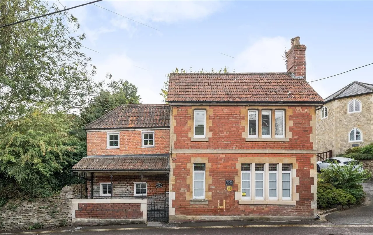 3 bed house for sale, Lowden Hill, Chippenham, SN15