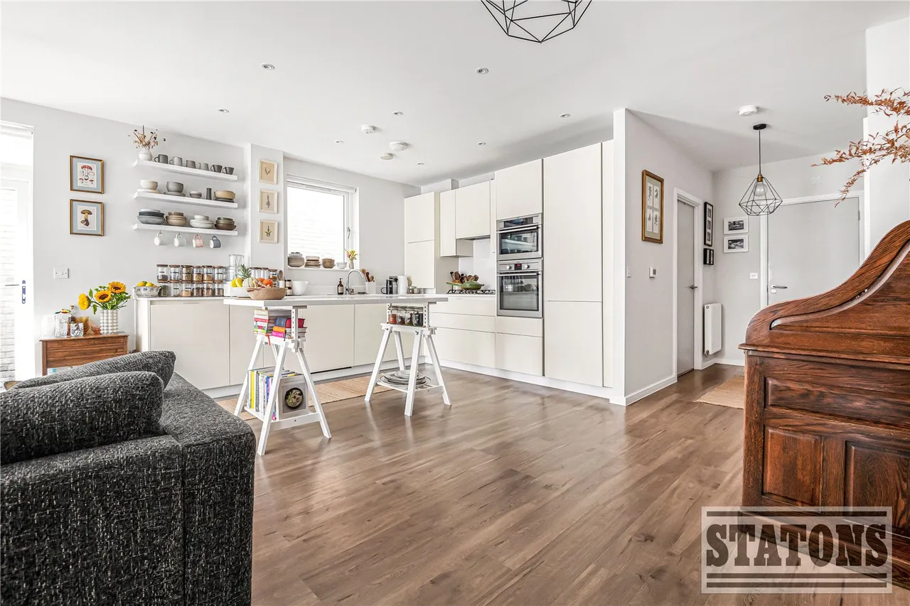 Dollis Valley Drive, Barnet, EN5 2FW, photo 12