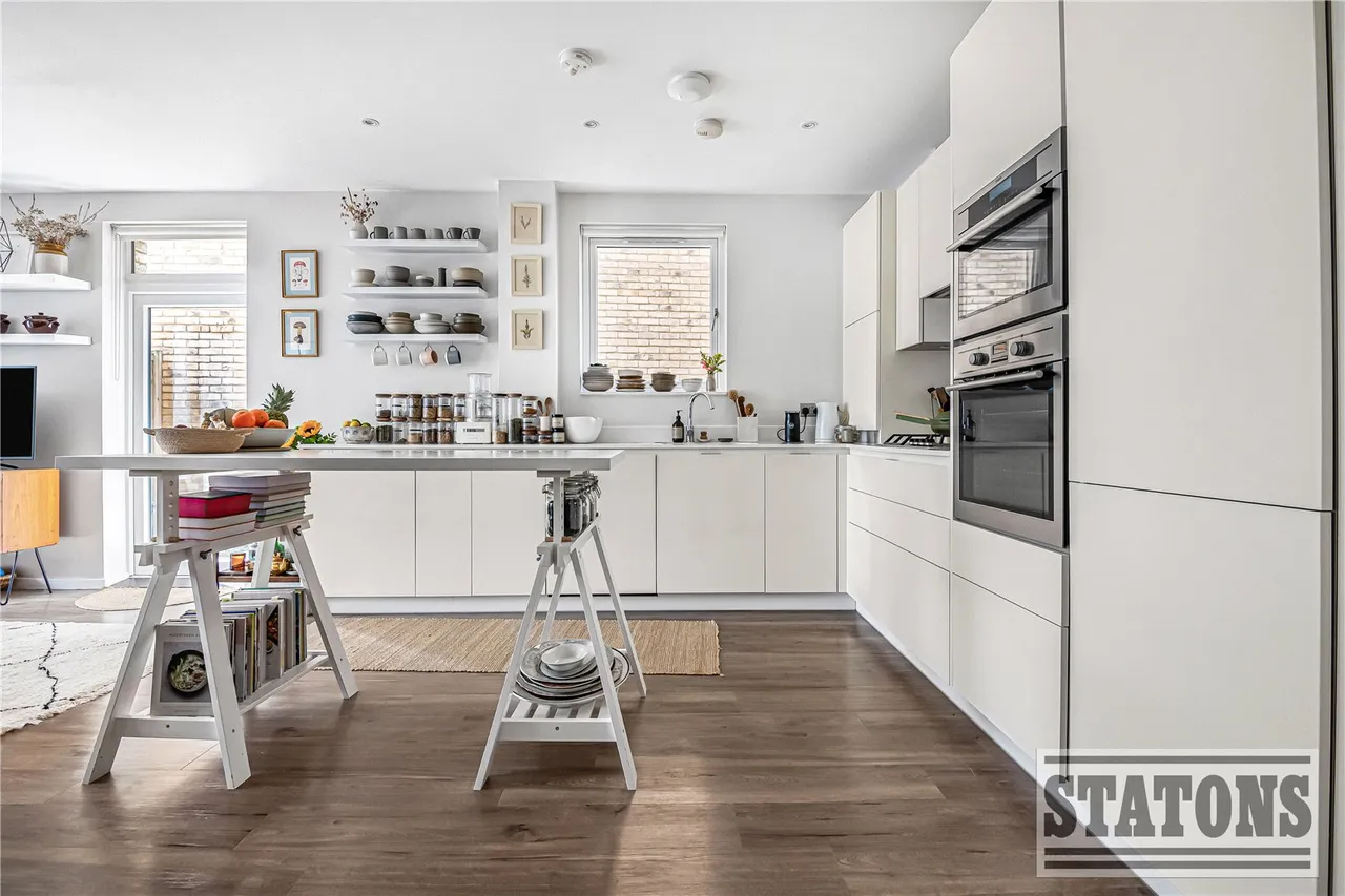 Dollis Valley Drive, Barnet, EN5 2FW, photo 9