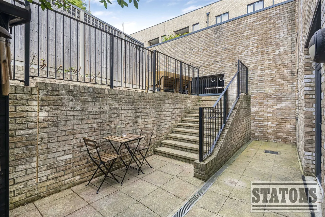 Dollis Valley Drive, Barnet, EN5 2FW, photo 17