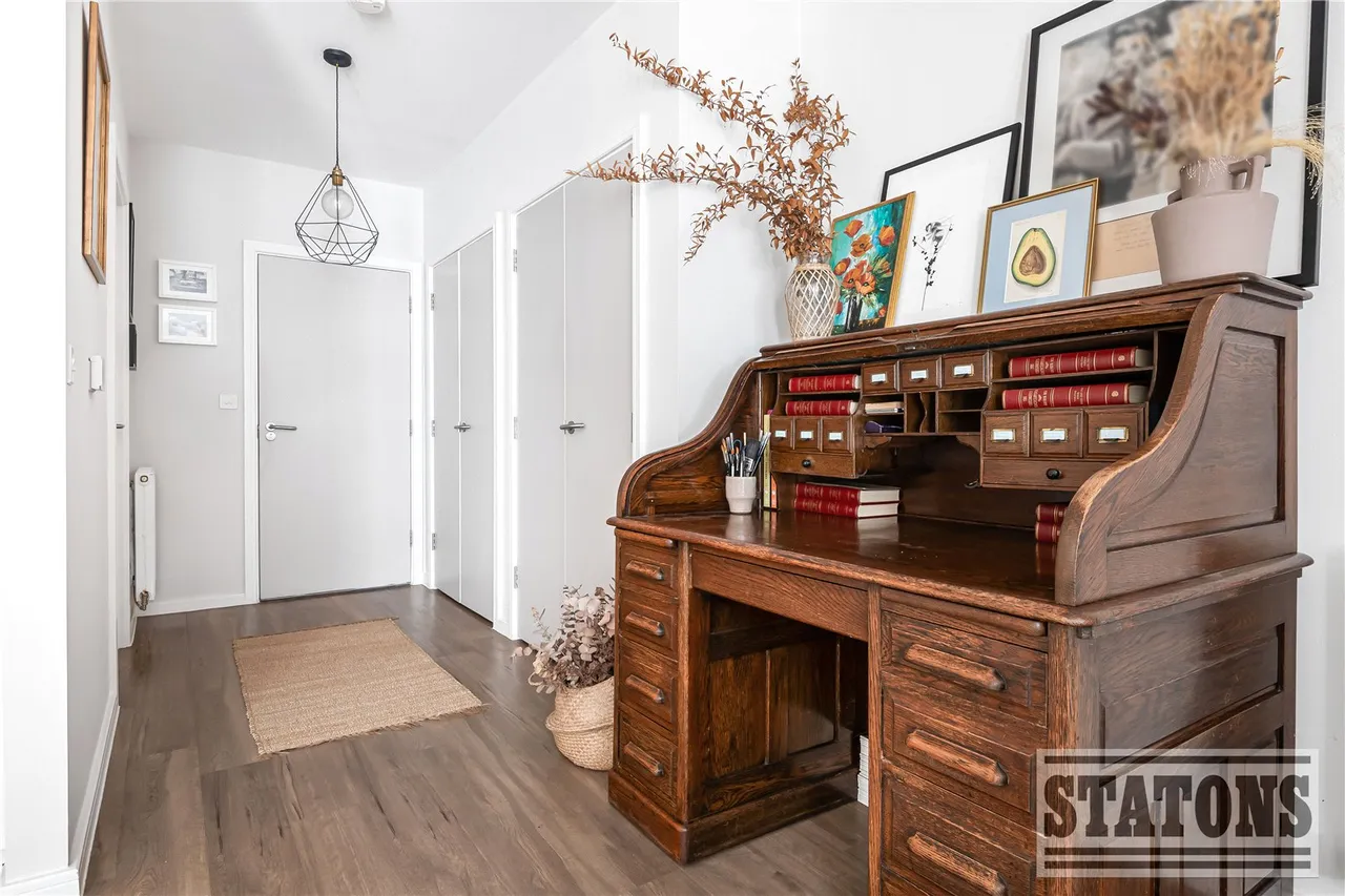 Dollis Valley Drive, Barnet, EN5 2FW, photo 8