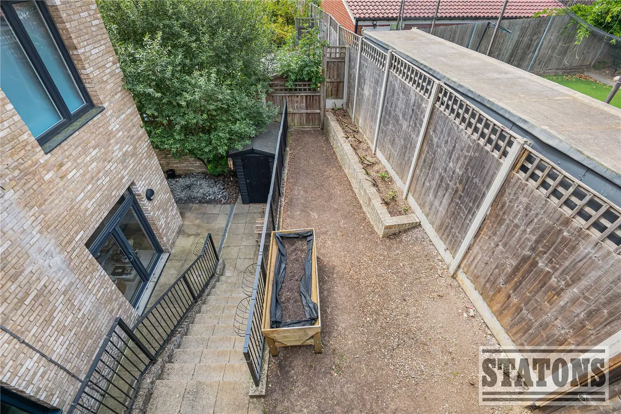 Dollis Valley Drive, Barnet, EN5 2FW, photo 18