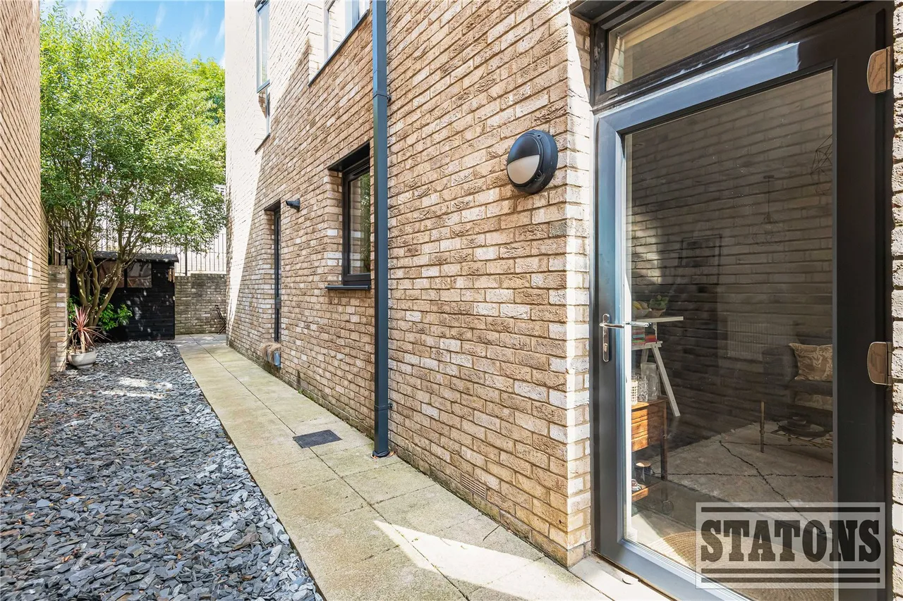 Dollis Valley Drive, Barnet, EN5 2FW, photo 20