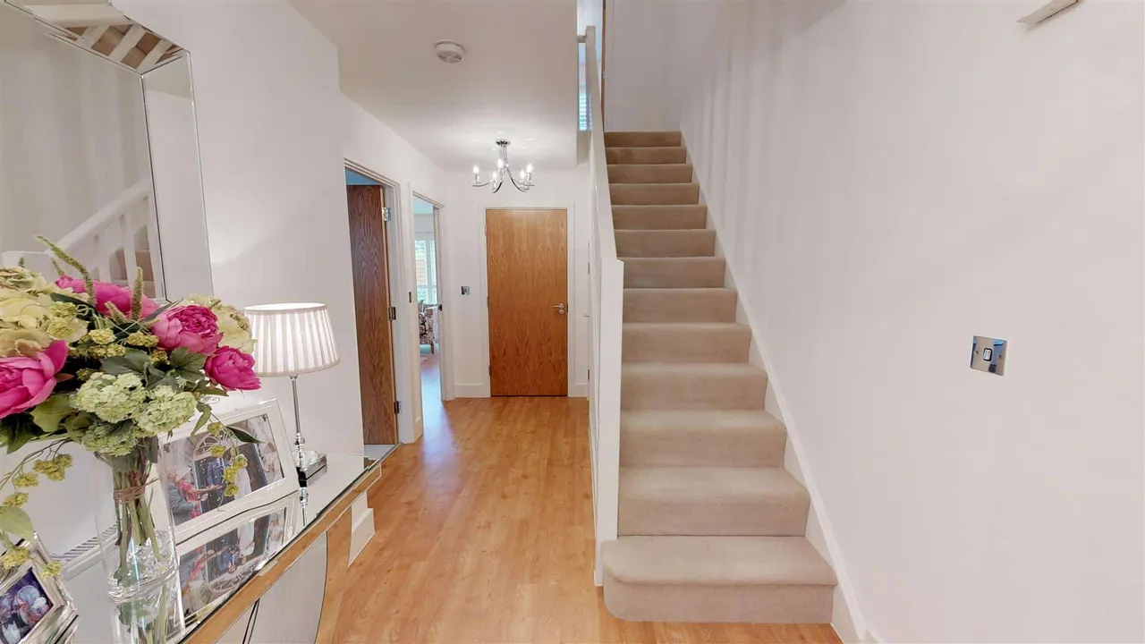 Hawthorn Way, Chigwell, IG7, photo 6