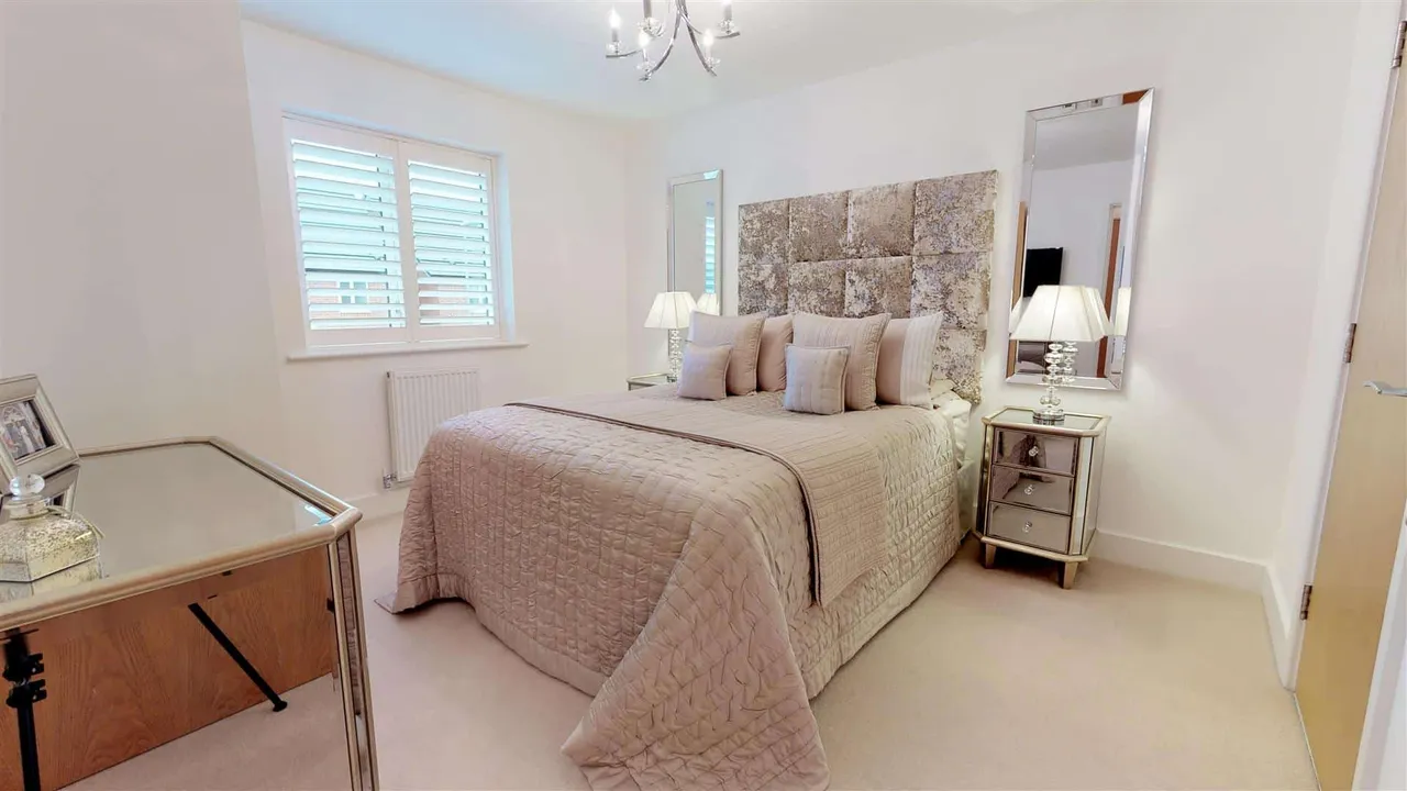 3 bed house for sale, Hawthorn Way, Chigwell, IG7