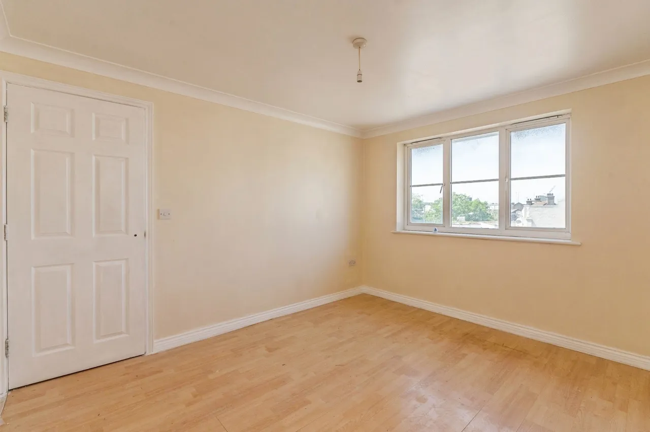 Dock Road, Tilbury, Essex, RM18, photo 10