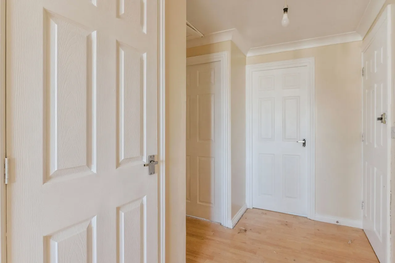 Dock Road, Tilbury, Essex, RM18, photo 5