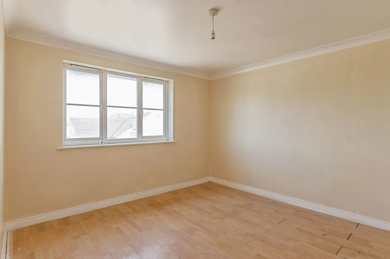 Dock Road, Tilbury, Essex, RM18, photo 4