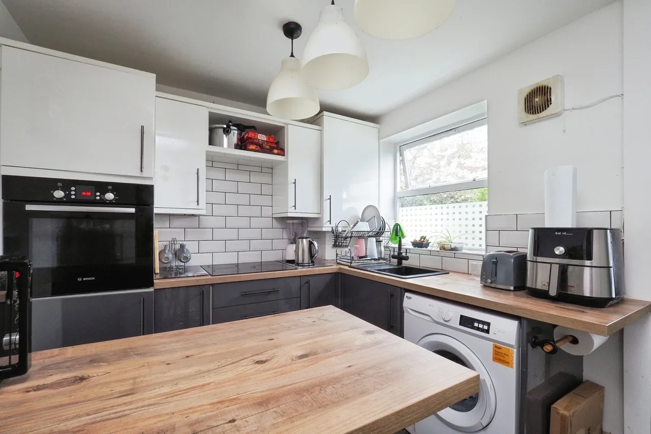 Murden Way, Beeston, Nottingham, Nottinghamshire, NG9, photo 2