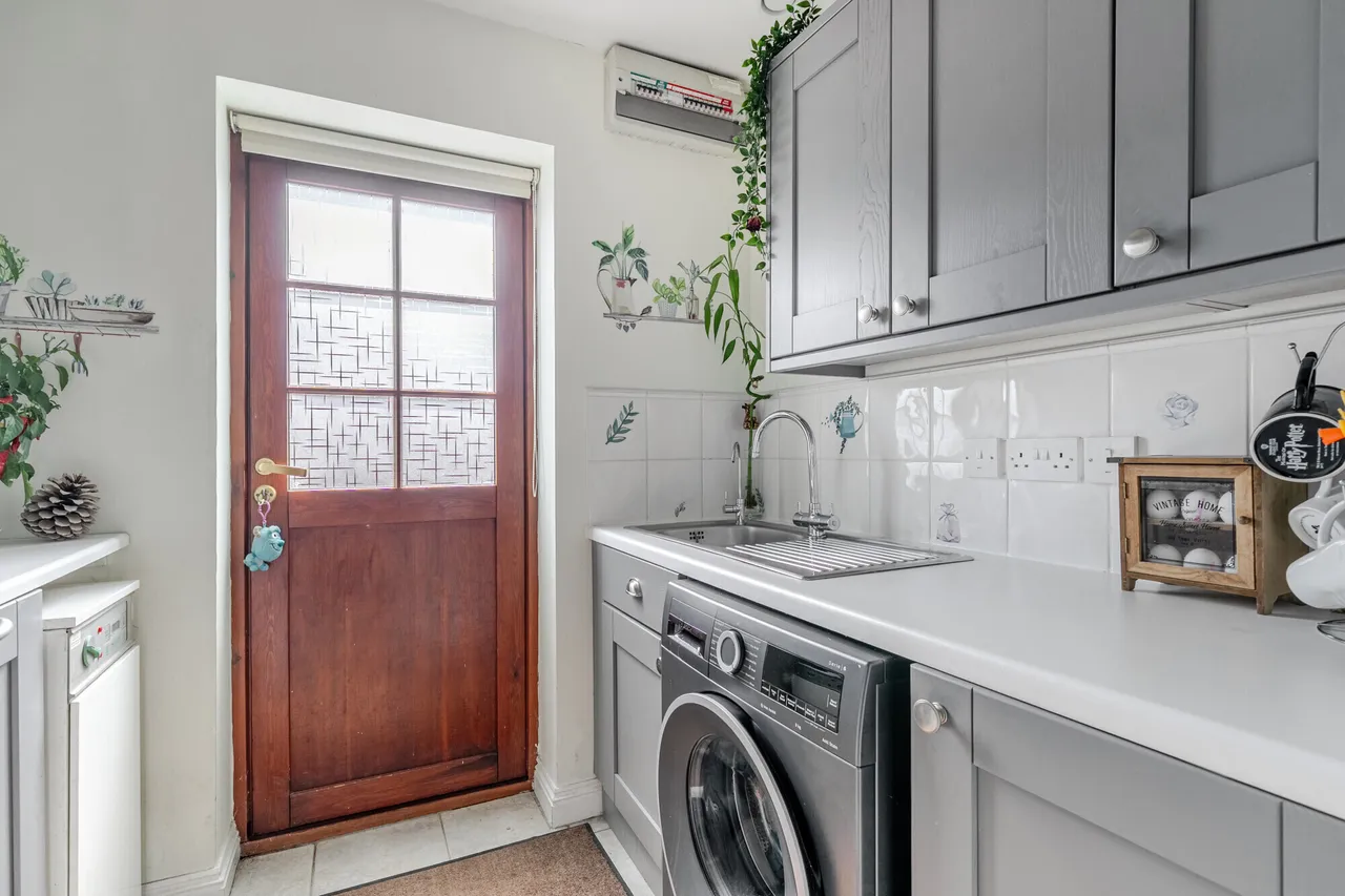 Wansdyke Road, Great Bedwyn, SN8, photo 7