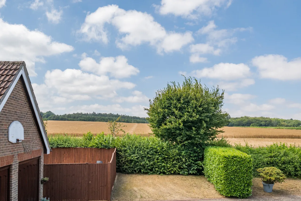 Wansdyke Road, Great Bedwyn, SN8, photo 11