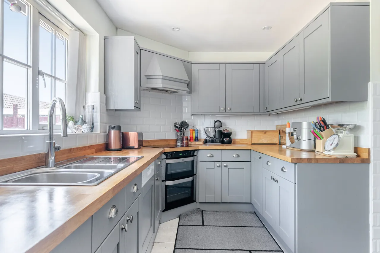 Wansdyke Road, Great Bedwyn, SN8, photo 5