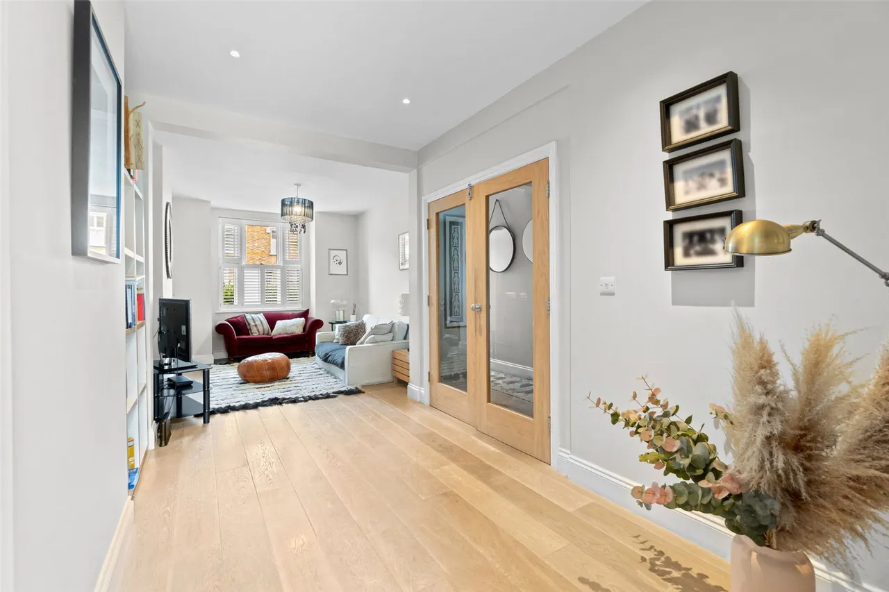 Fulwell Road, Teddington, TW11 0RJ, photo 4