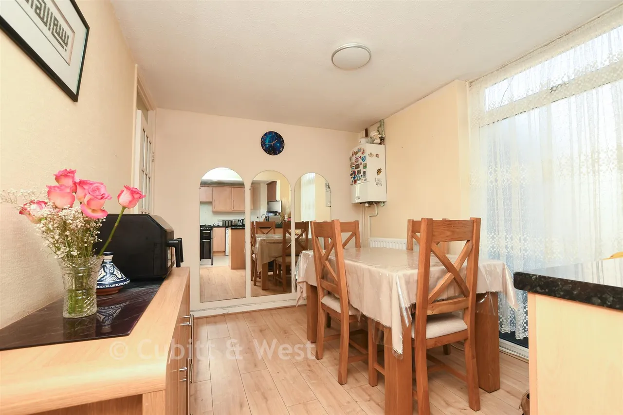 Baxter Avenue, Redhill, RH1, photo 4