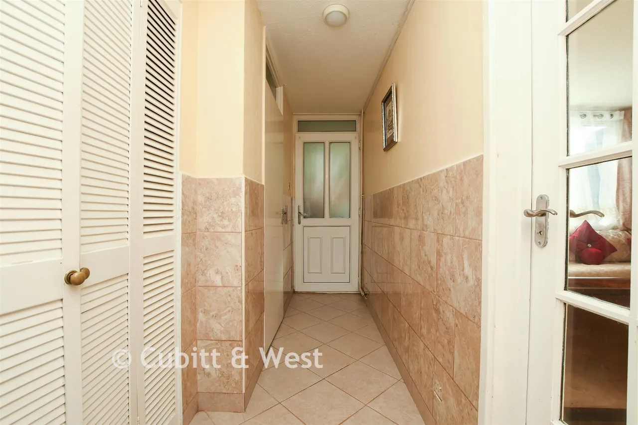 Baxter Avenue, Redhill, RH1, photo 7
