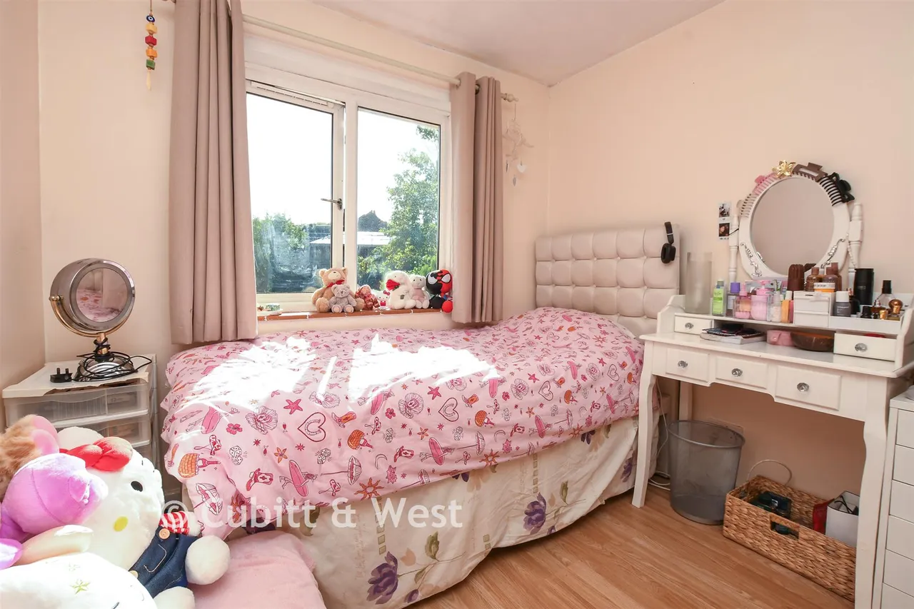 Baxter Avenue, Redhill, RH1, photo 9