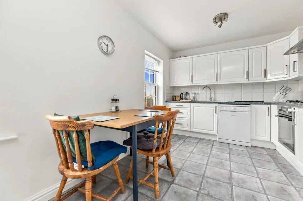 Mountbatten Square, Southsea, PO4, photo 13