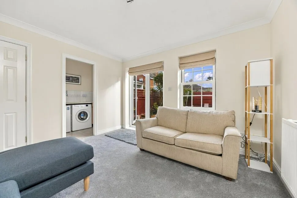 Mountbatten Square, Southsea, PO4, photo 21