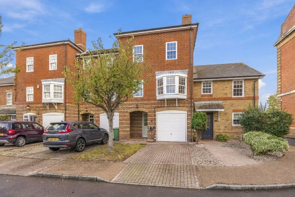 Mountbatten Square, Southsea, PO4, photo 38