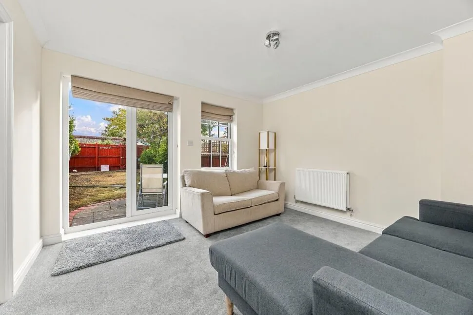 Mountbatten Square, Southsea, PO4, photo 19