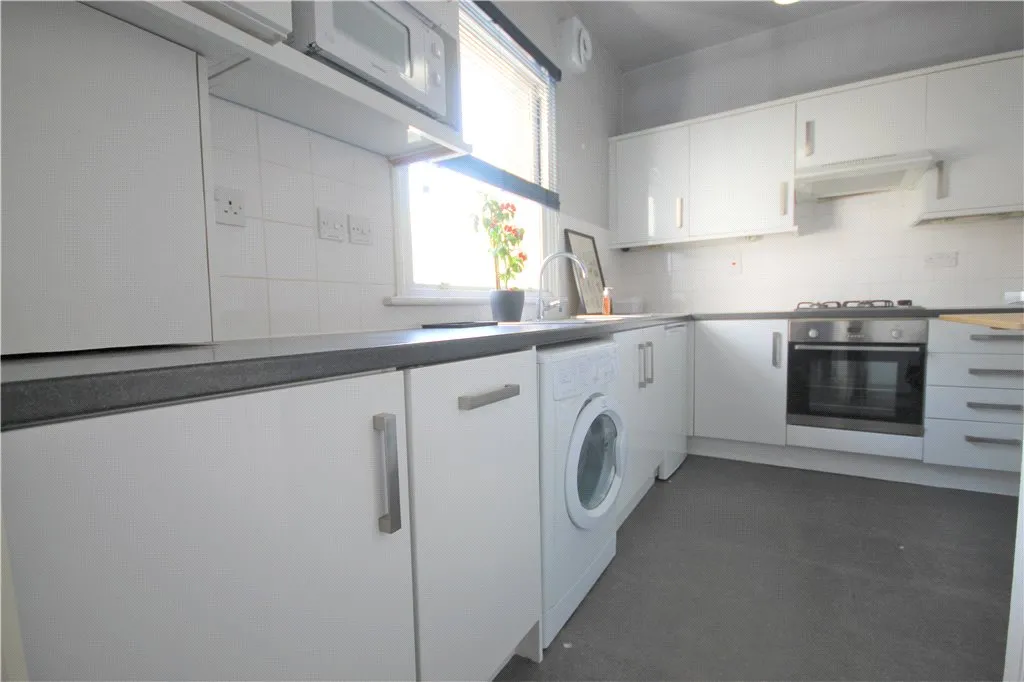Askew Road, London, W12, photo 6