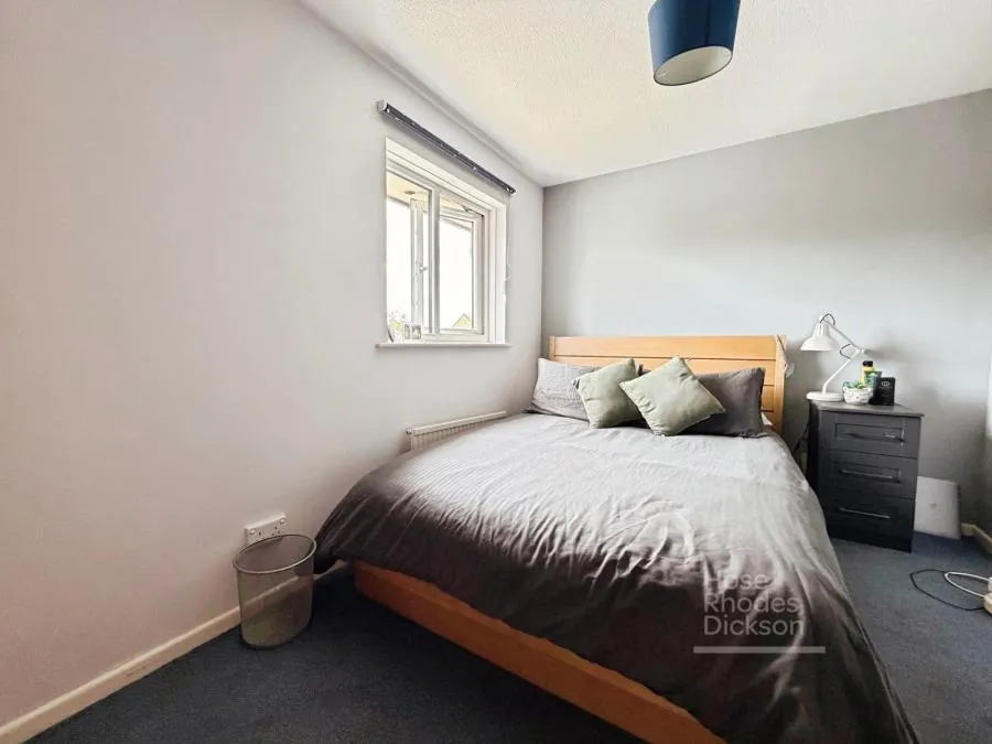 Hornbeam Close, Newport, PO30, photo 8