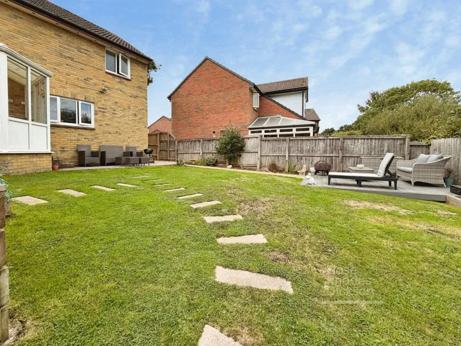 Hornbeam Close, Newport, PO30, photo 13