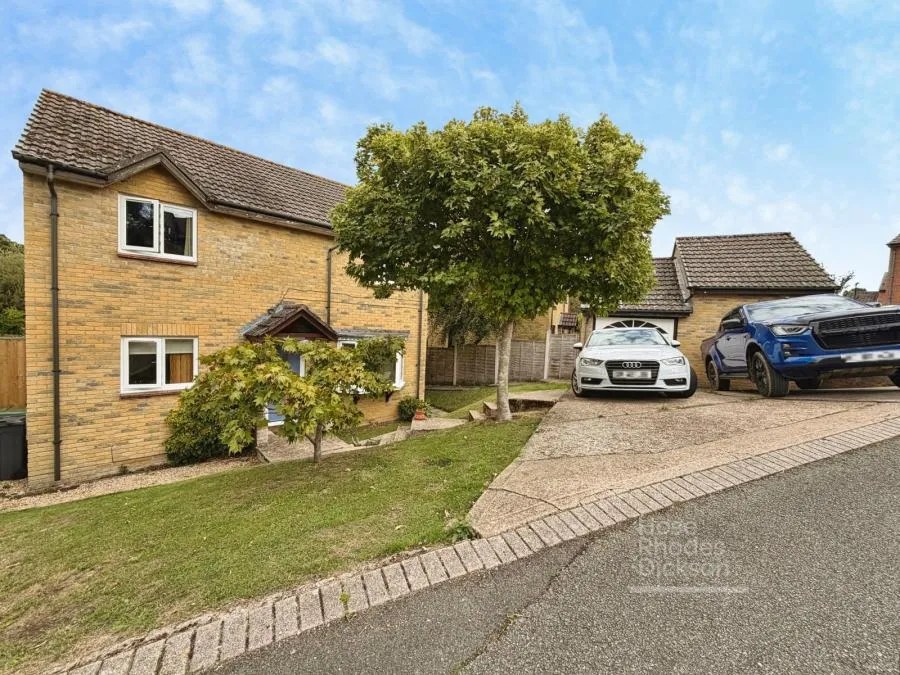 Hornbeam Close, Newport, PO30, photo 15
