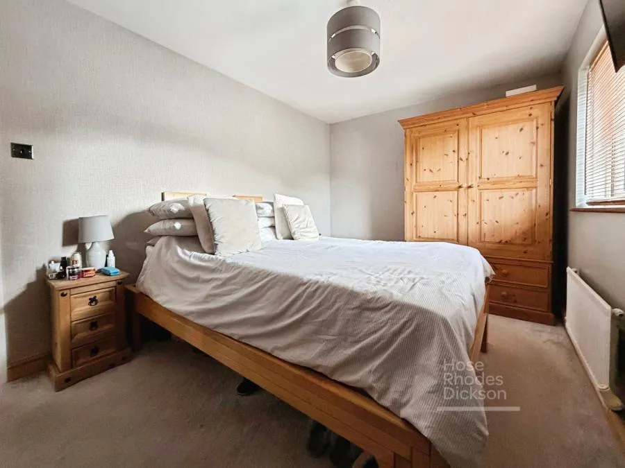 Hornbeam Close, Newport, PO30, photo 9
