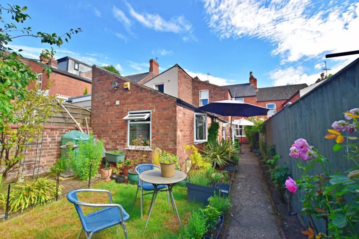 Queens Crescent, Lincoln, photo 22