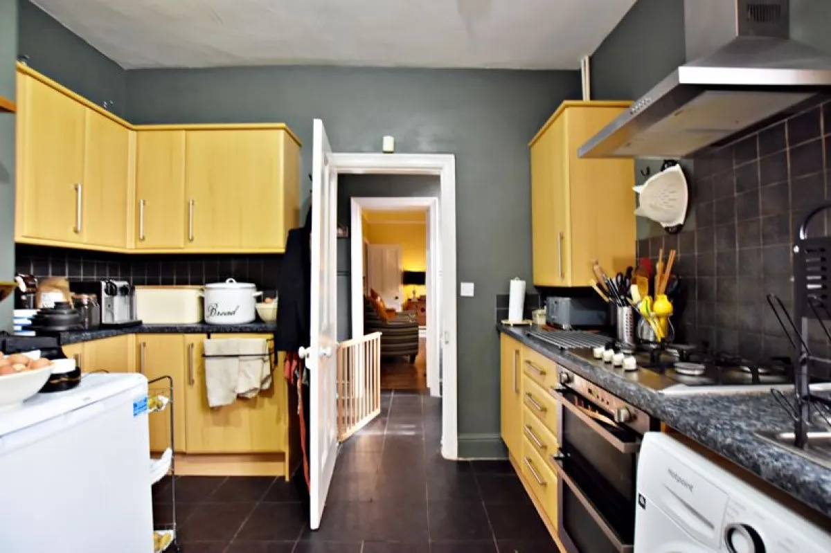 Queens Crescent, Lincoln, photo 7