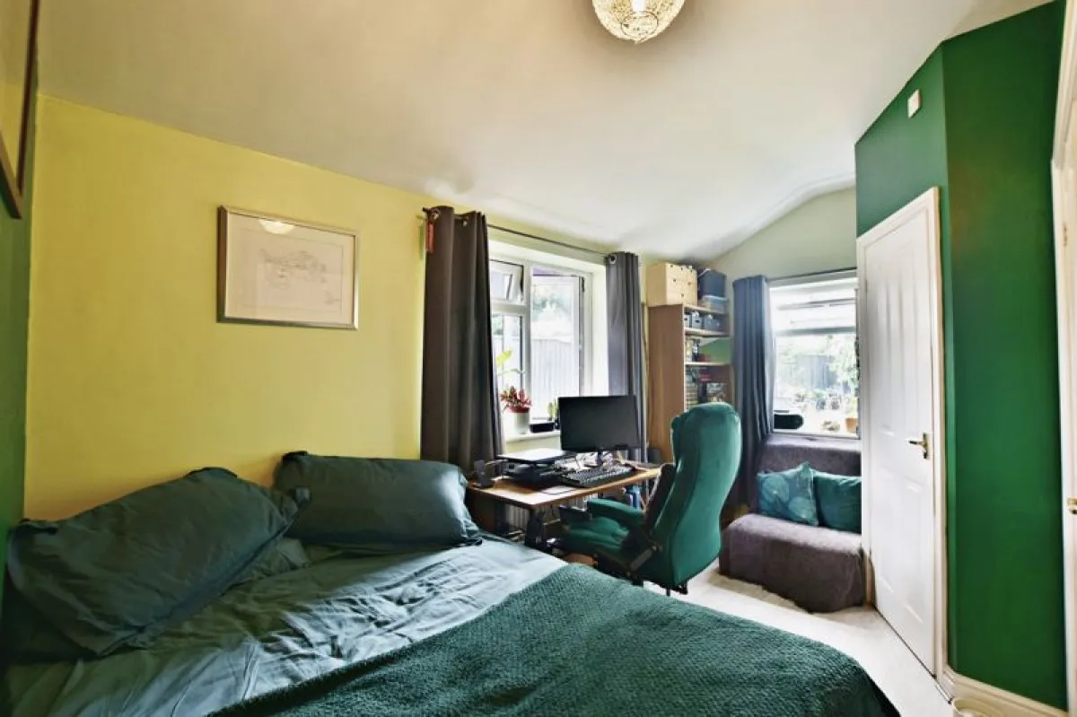 Queens Crescent, Lincoln, photo 11