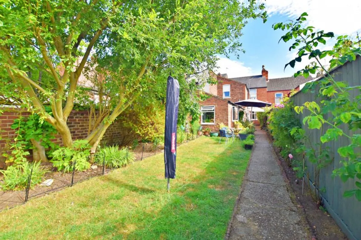 Queens Crescent, Lincoln, photo 3