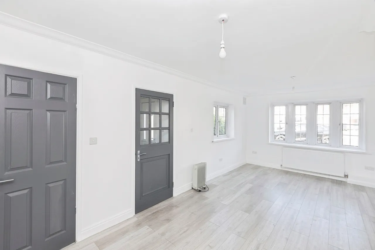 Redbridge Lane East, ILFORD, Essex, IG4, photo 2