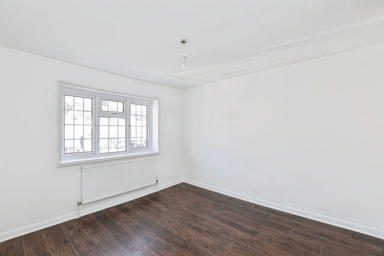 Redbridge Lane East, ILFORD, Essex, IG4, photo 10