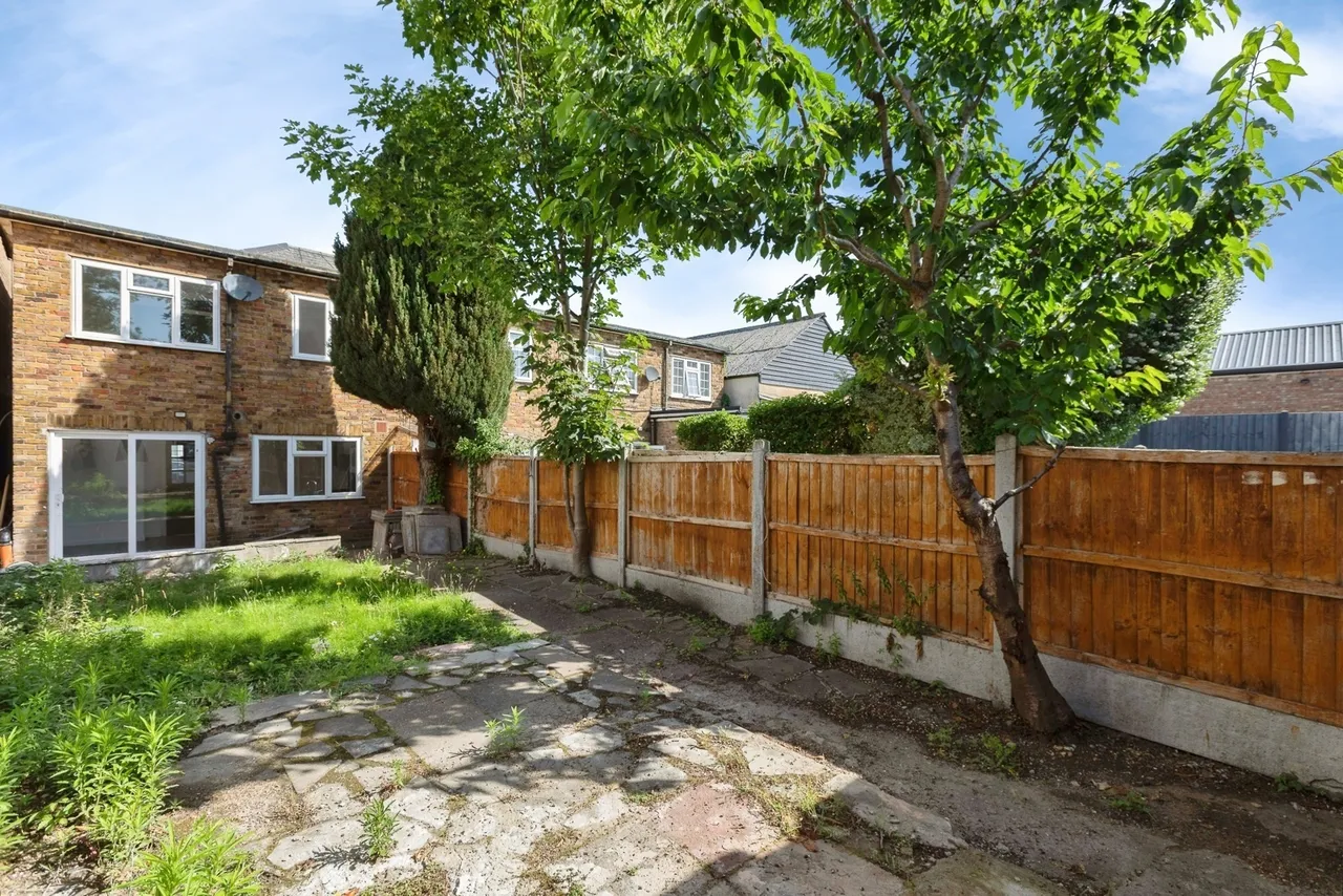 Redbridge Lane East, ILFORD, Essex, IG4, photo 15