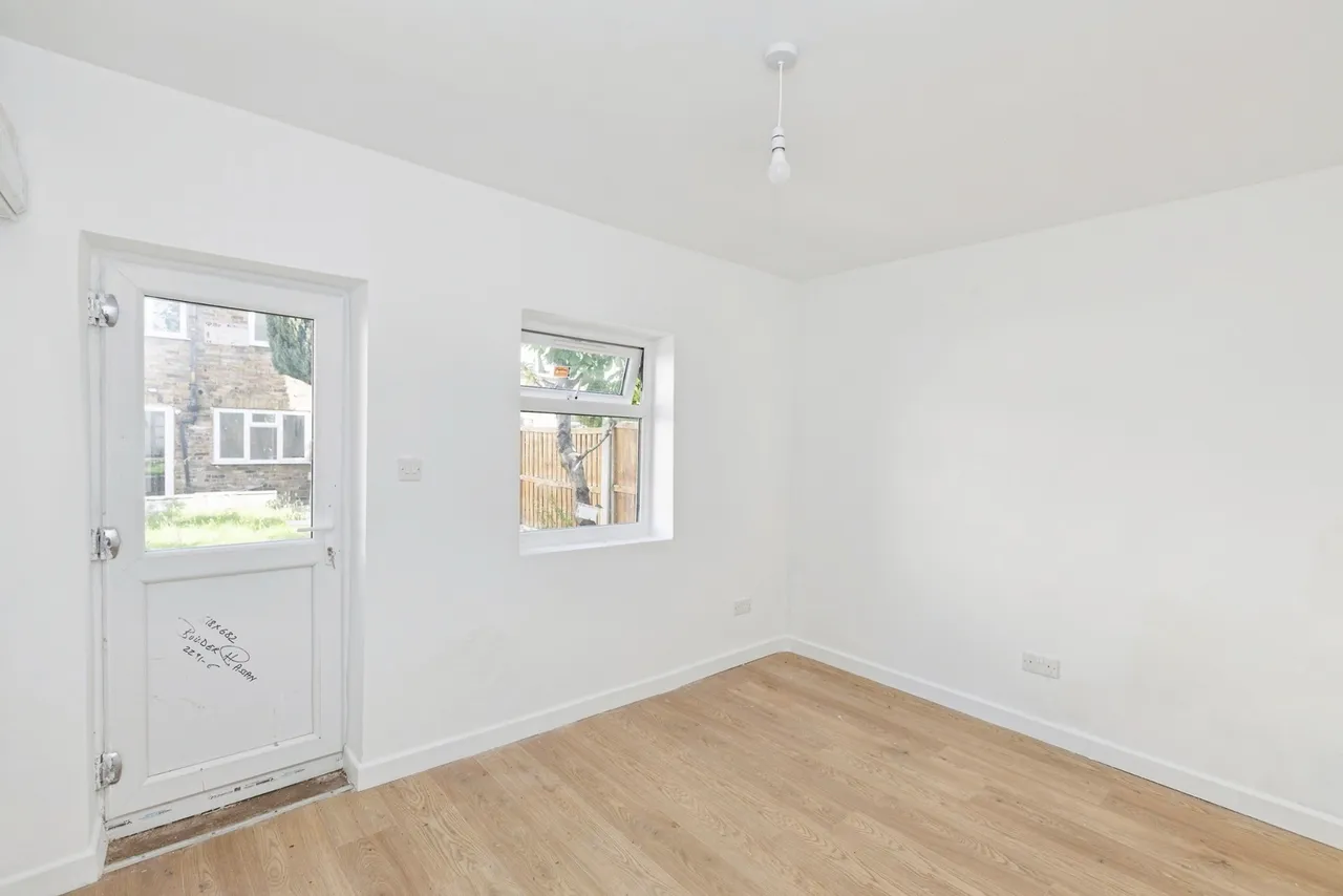 Redbridge Lane East, ILFORD, Essex, IG4, photo 7