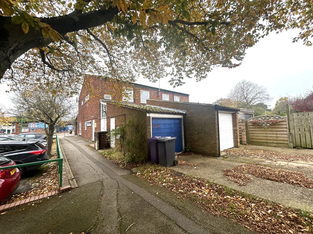 2 bed flat to rent — LORDSHIP CENTRE, LETCHWORTH GARDEN CITY