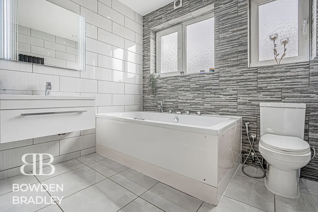 Studley Drive, Redbridge, IG4, photo 14