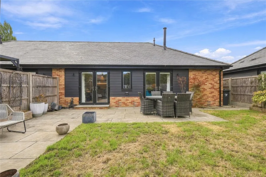 Bungalow Under Offer with 2 bedrooms in Takeley, CM22, photo 15